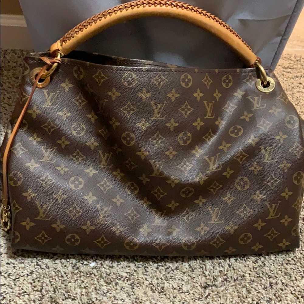 Louis Vuitton Artsy